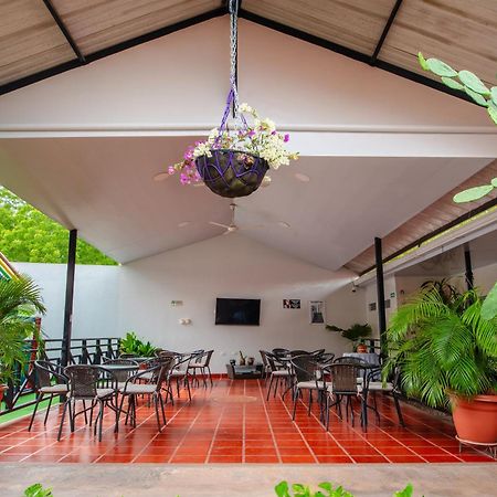 Hotel Villa Paraiso Villavieja Ngoại thất bức ảnh