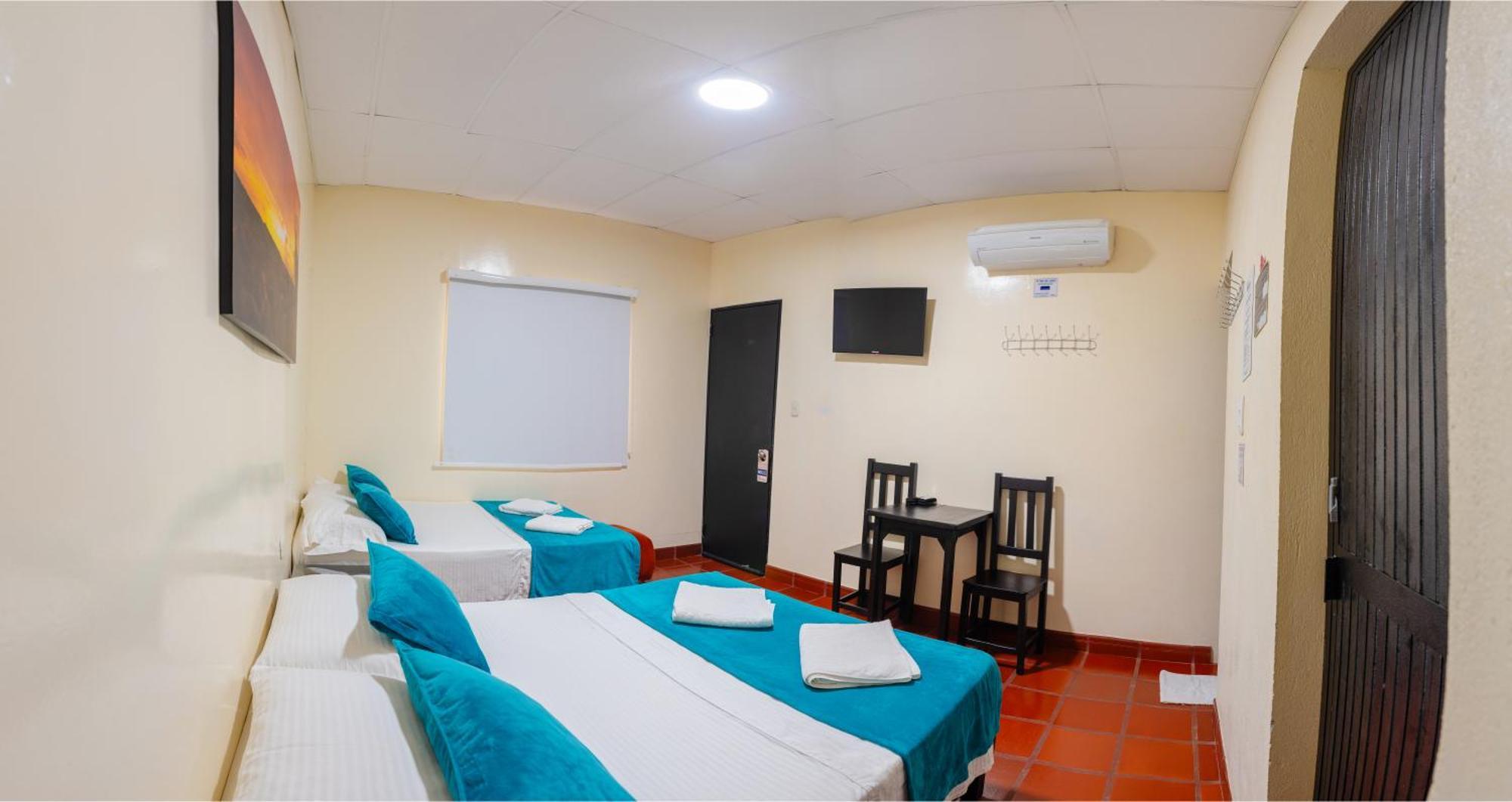 Hotel Villa Paraiso Villavieja Ngoại thất bức ảnh